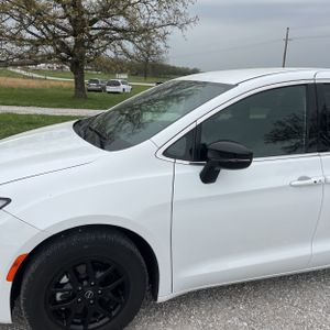 CHRYSLER PACIFICA SELECT - 2