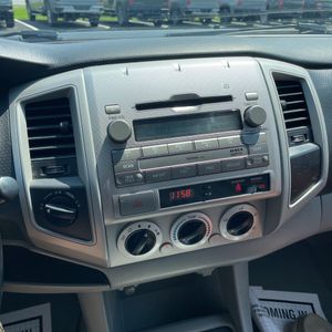 2011 Toyota TACOMA V6 thumbnail 36