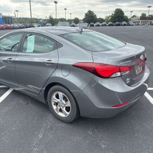 صورة 6 لـ 2014 Hyundai ELANTRA SE