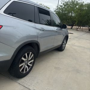 HONDA PILOT EX - 9