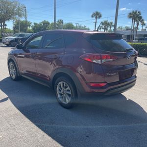 HYUNDAI TUCSON SE - 5