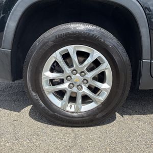 2018 Chevrolet TRAVERSE LS thumbnail 19