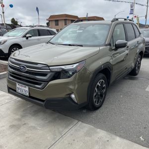 2025 Subaru FORESTER PREMIUM — фото 1