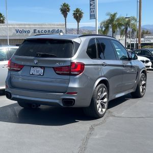BMW X5 XDRIVE50I - 8