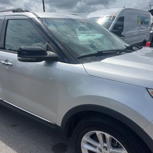 صورة مصغرة 13 لـ 2015 FORD EXPLORER XLT