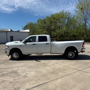 Ram 3500 Tradesman - 3