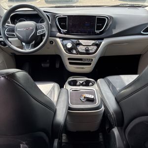 2024 Chrysler PACIFICA TOURING L thumbnail 36
