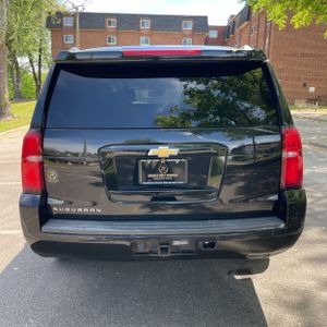 CHEVROLET SUBURBAN LT - 7