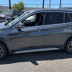 BMW X1 XDRIVE28I - 4