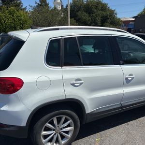 VOLKSWAGEN TIGUAN 2.0T WOLFSBURG EDITION - 9