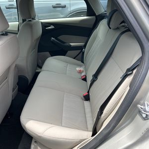 صورة مصغرة 26 لـ 2016 FORD FOCUS SE