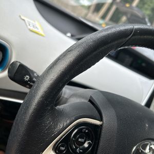 صورة مصغرة 63 لـ 2017 Toyota PRIUS THREE