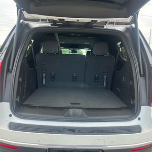 2024 Chevrolet SUBURBAN LT photo 45