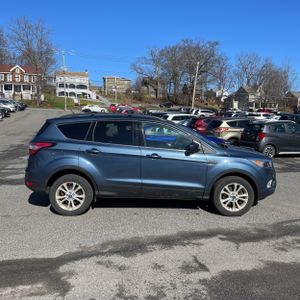 FORD ESCAPE SE - 10