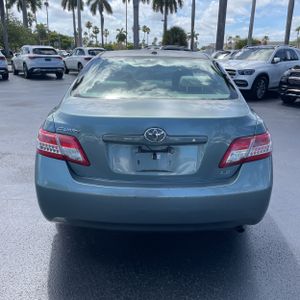 Toyota Camry Base - 7