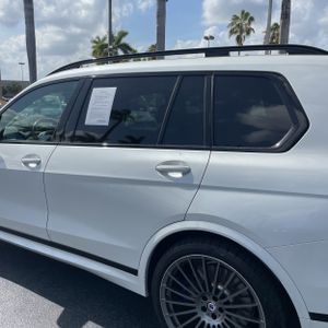صورة 6 لـ 2024 BMW X7 ALPINA XB7