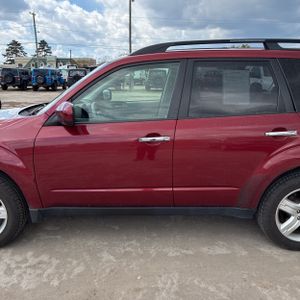 SUBARU FORESTER X PREMIUM - 4