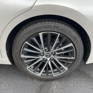 2024 Lexus ES 350 BASE — миниатюра 17