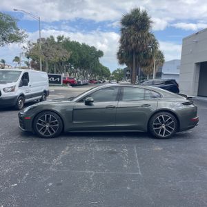 PORSCHE PANAMERA - 3