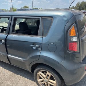 2011 KIA SOUL + 照片 6