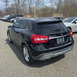 MERCEDES-BENZ GLA - 5