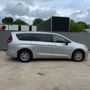 CHRYSLER PACIFICA TOURING L - 10