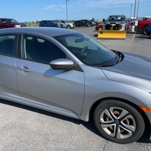صورة مصغرة 13 لـ 2016 Honda CIVIC LX