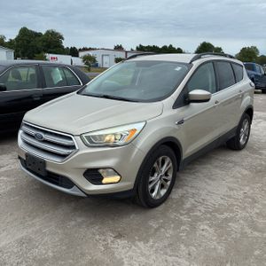 FORD ESCAPE SE - 1