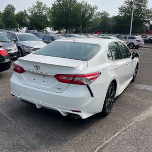 2020 Toyota CAMRY SE photo 8