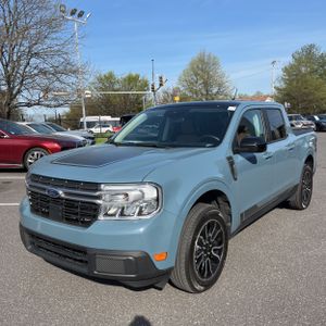 Ford Maverick Lariat - 1