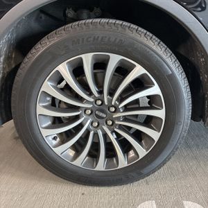 2023 Lincoln AVIATOR STANDARD thumbnail 19