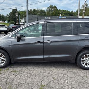 2022 Chrysler PACIFICA TOURING L — фото 4
