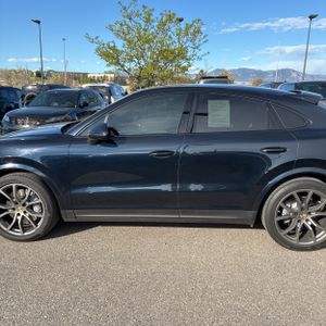 PORSCHE CAYENNE COUPE - 4