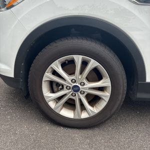 FORD ESCAPE SE - 8