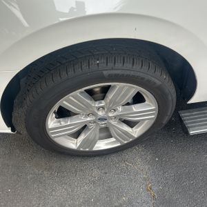 2023 FORD EXPEDITION PLATINUM — миниатюра 17