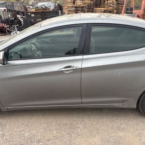HYUNDAI ELANTRA - 4