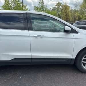 FORD EDGE SEL - 10