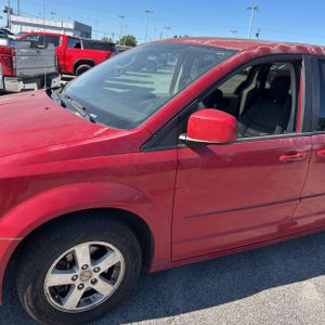 DODGE GRAND CARAVAN SXT - 2