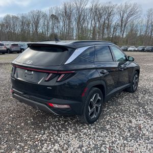 HYUNDAI TUCSON LIMITED - 8