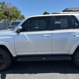 TOYOTA 4RUNNER - 4