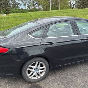 FORD FUSION SE - 9