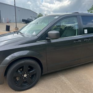 DODGE GRAND CARAVAN SXT - 2