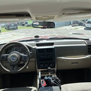 2012 JEEP LIBERTY SPORT 照片 35