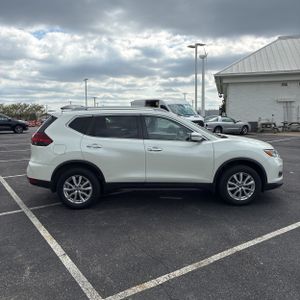 NISSAN ROGUE SV - 10