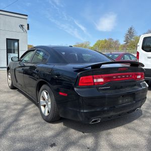 DODGE CHARGER SE - 5