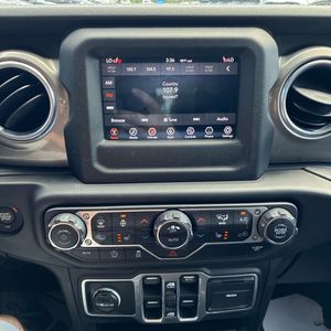 2018 JEEP WRANGLER UNLIMITED SAHARA 照片 37