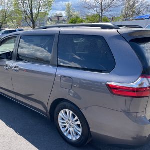 TOYOTA SIENNA - 6