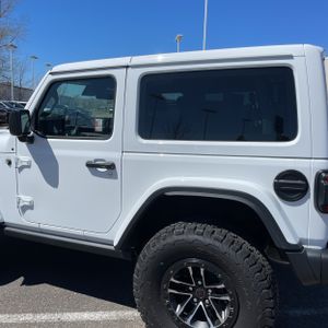 JEEP WRANGLER 2-DOOR RECON 4X4 - 6