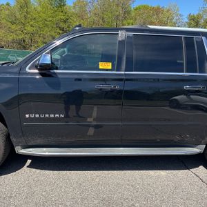 CHEVROLET SUBURBAN LTZ - 4