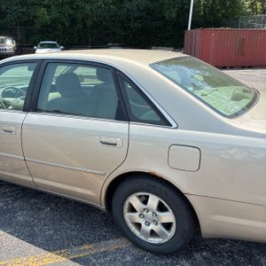 2004 Toyota AVALON XL 照片 6